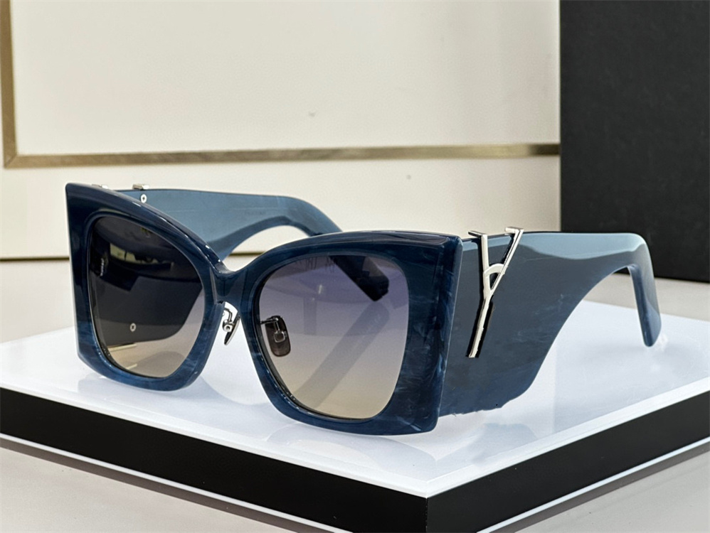 

Fashion women sunglasses square frame outdoor casual luxury plate with case uv400