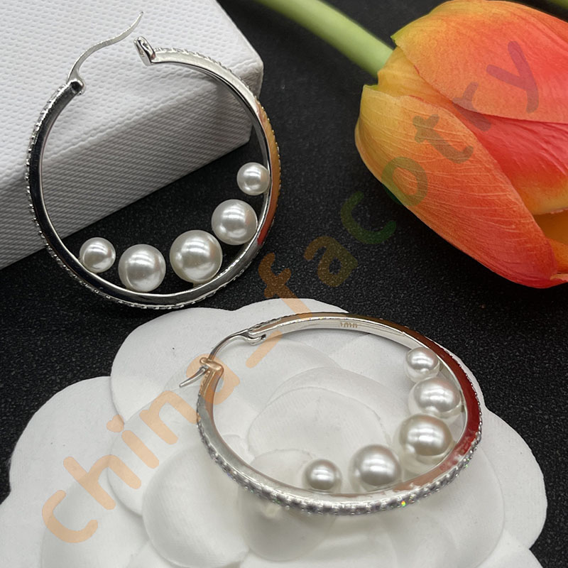

New Huggie Designer Pearl earrings Round diamond earring Fashion Jewelry Stud Party Wedding Valentine's Day Gift