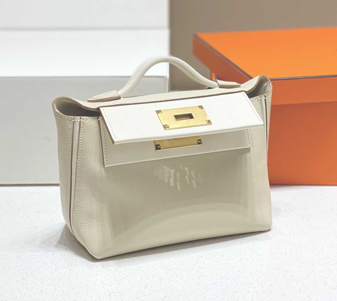 2023 Sacs ¢ bandouliers de mode pour femmes sac 2424 Designer mini sac fourre-tout