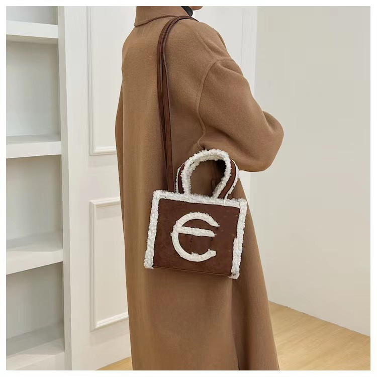 

Designer Bag New Tote Bags Mini Square Bag Women Fashion PU Plush Handbags Crossbody Letter Handbag Purse Messenger Wallets Wholesale Handbag Color 4, Mix color pls tell qty