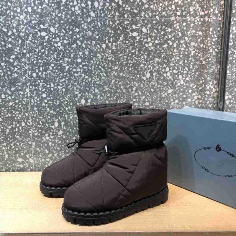 Luxurys Designer brand P Snow Boots Fashion Quilted Padded Nylon Slip On Boot Down Mules Classic White Black Orange Fabric Winter Casua Tpnx