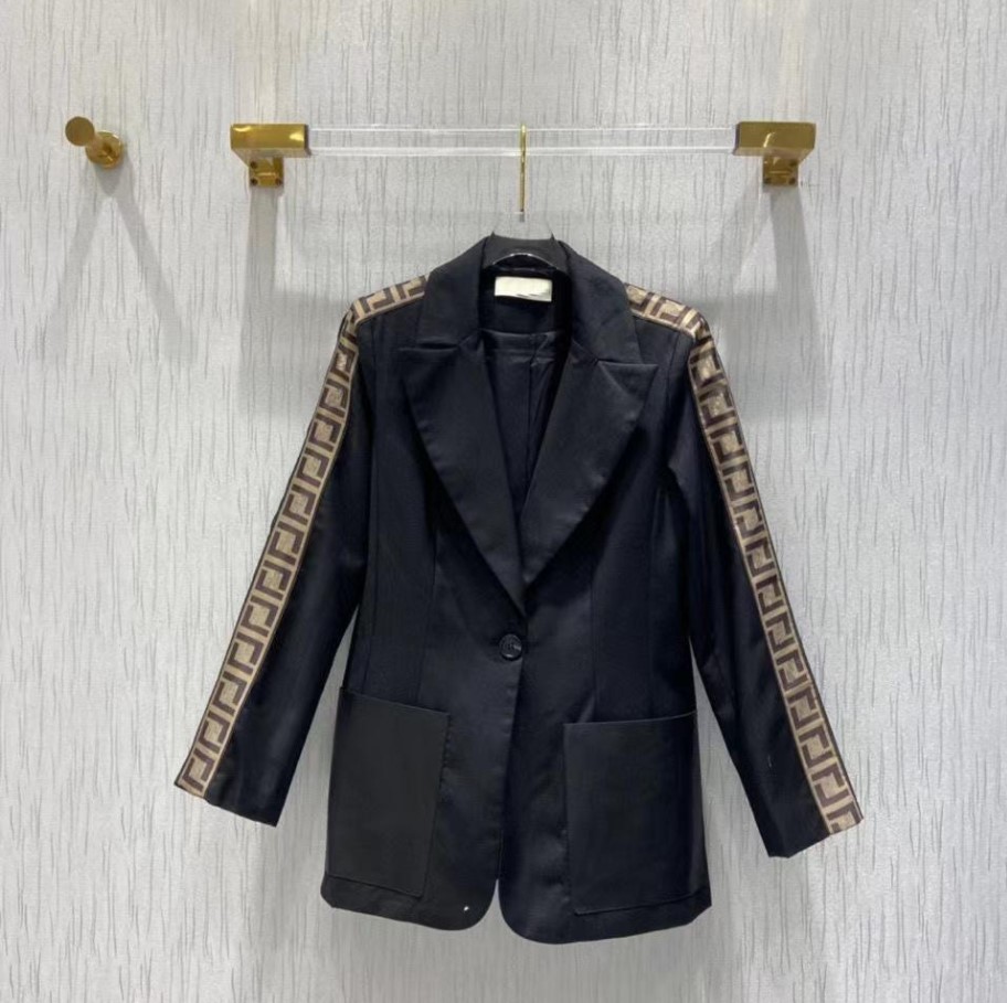 Women's suit jacket designer Blazer jacket top classic Blazers double-letter button spring clothes temperament jackets-image-790748949