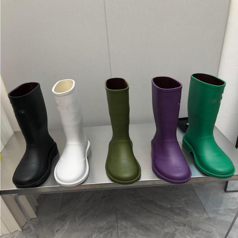 2022 Boots de pluie Saison Proof de l'eau Boot de genou pour femmes Tube moyenne épais Chimney British Style Martin Chaussures Taille 36-41 JQDWG