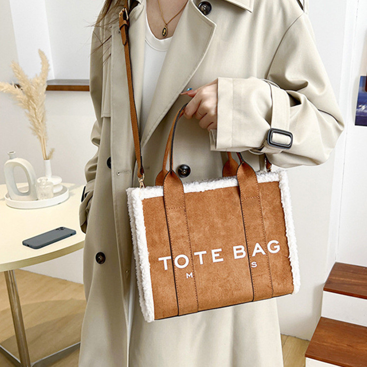 

Tote Bags Single Messenger Bag Designer Bag For Women Fashion PU Plush Handbags Crossbody Handbag Simple Small Square Purse Wallets Letter Wholesale Handbag, Mix color pls tell qty