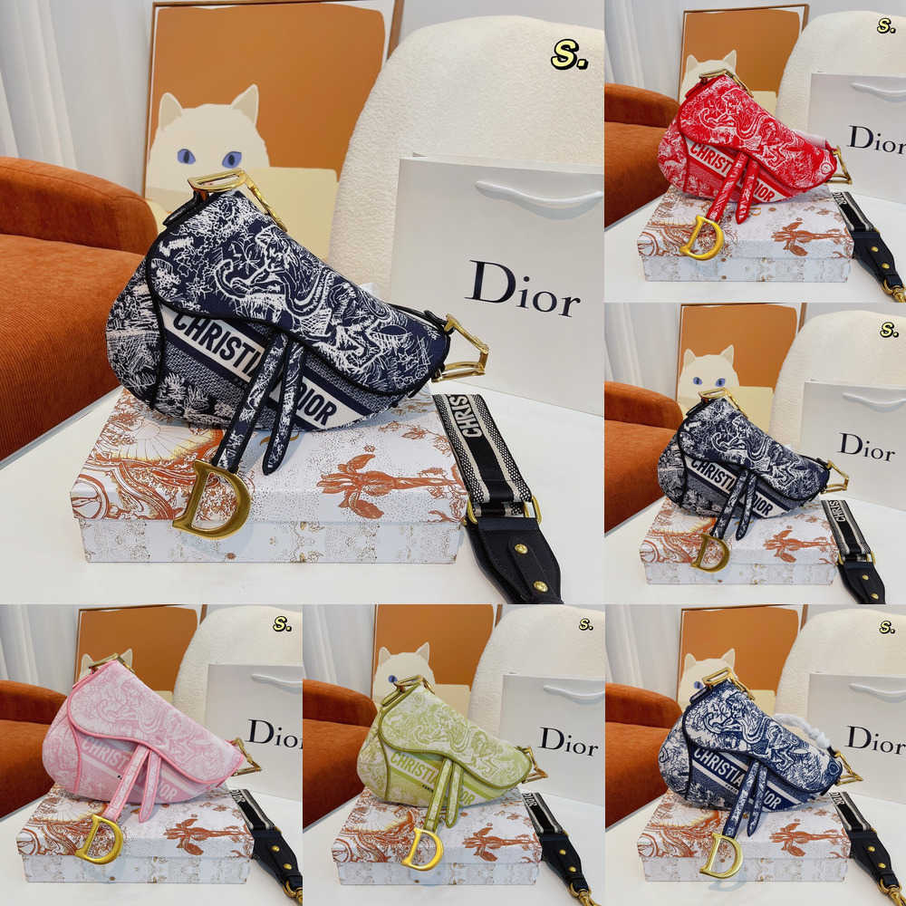 

Dior Shoulder Bags Saddle Bag Designer Bag High-quality Hardware Texture Exquisite Hand Feel
