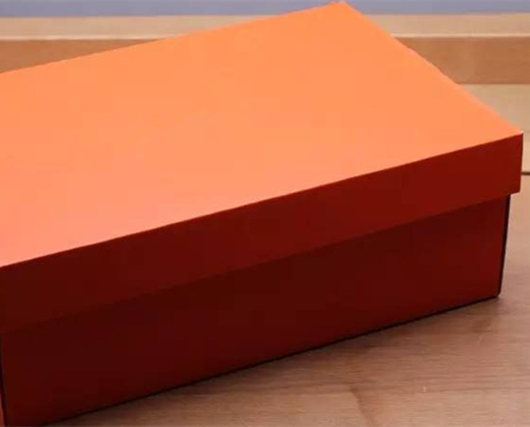 

running basketball shoes box  vip link