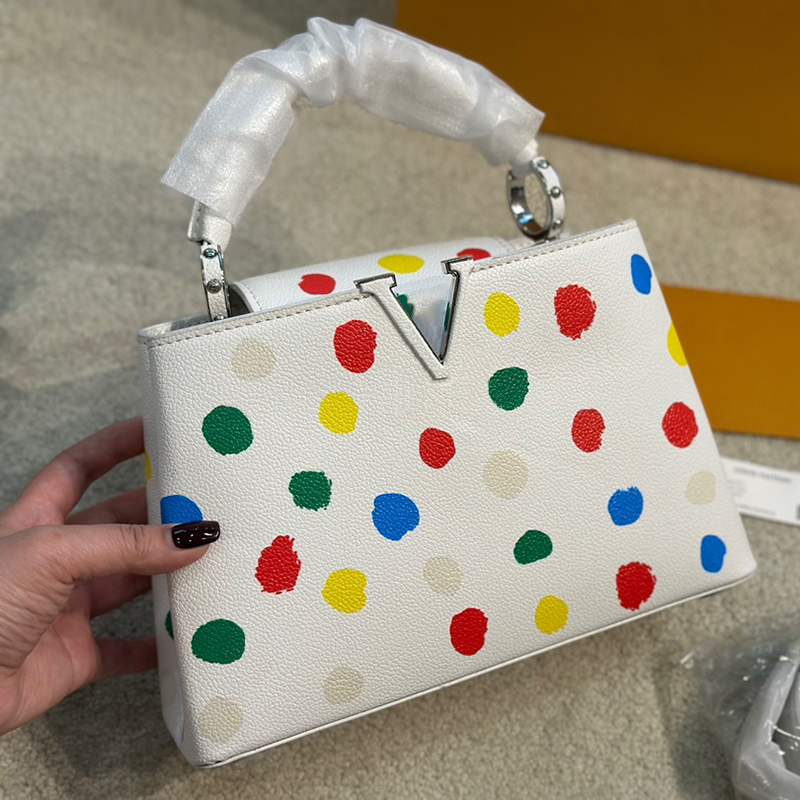 

2023 Designer Handbag Women Handbags Capucine Yayoi Dots Shoulder Bags Luxurys Shopping Handbag Womens Crossbody Purses Clutch Tote Purse, L1