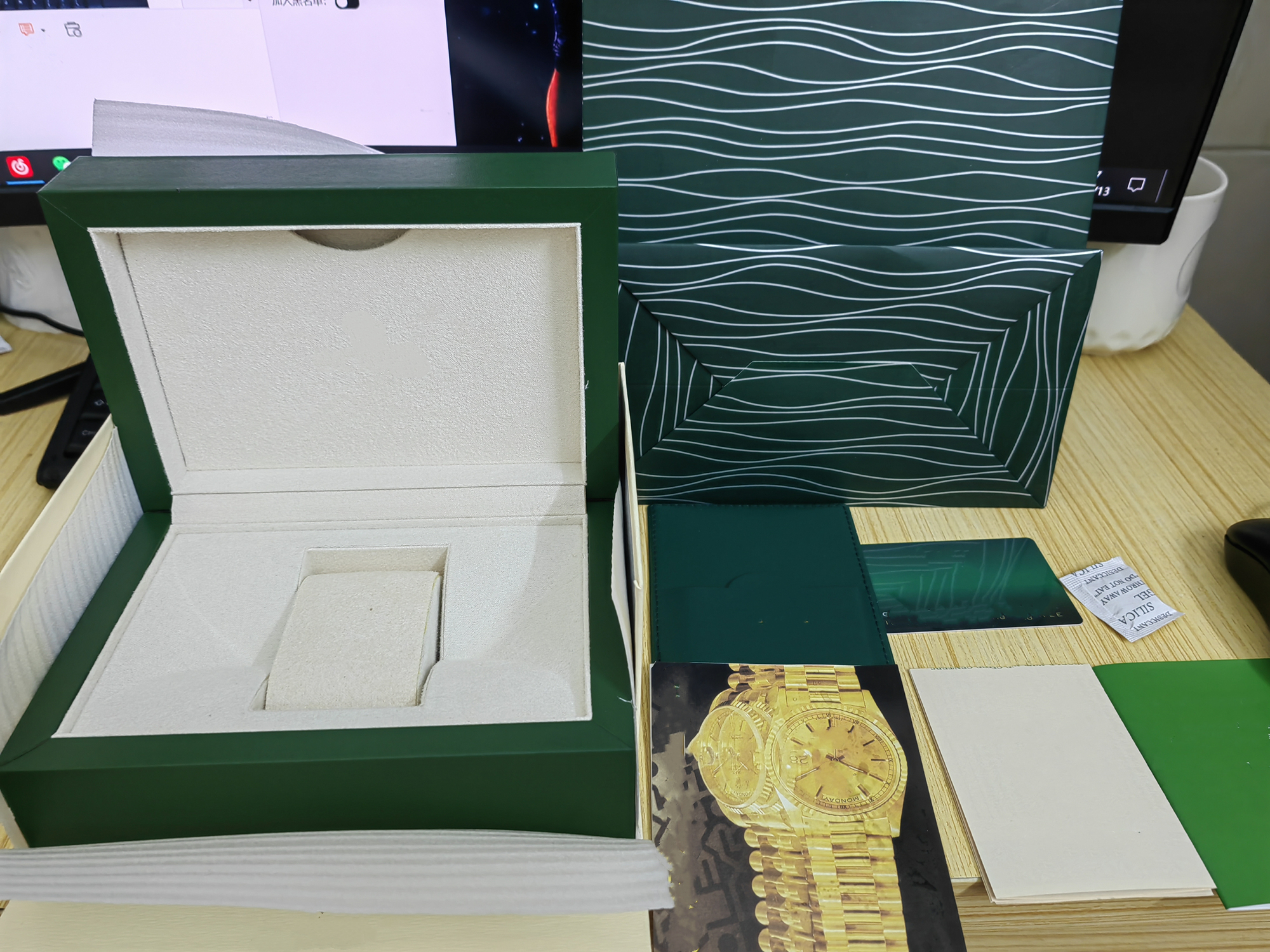 

Luxury High-Quality Perpetual Green Watch Box Wood Boxes For 116660 126600 126710 126711 116500 116610 Watches Accessories Cases Boxes