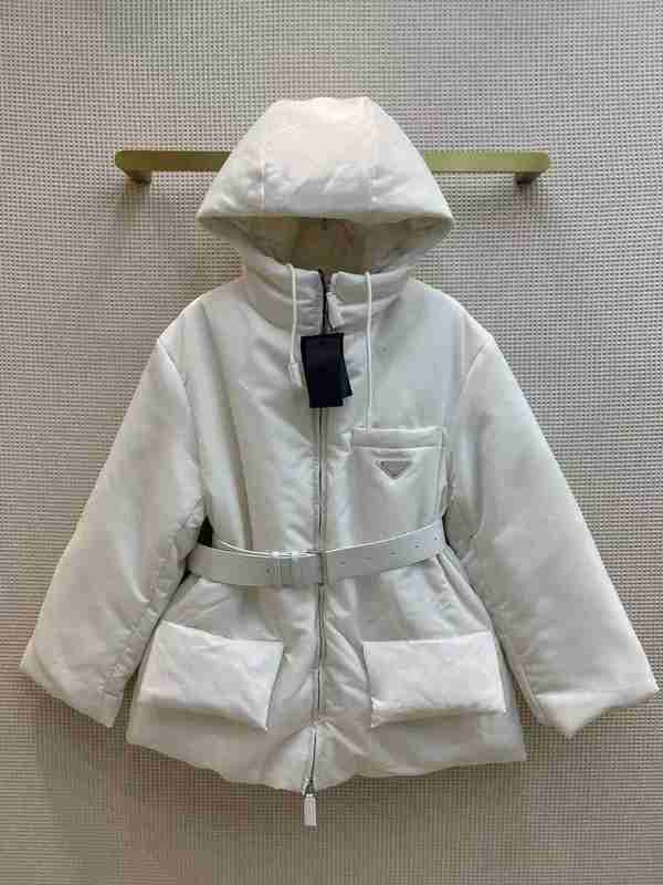 

Women' Down Parkas Triangle Winter Warm Windproof designer womens down cotton jacket with Long Sleeves and Hooded Style Free Belted Fashion parka 23FA, White