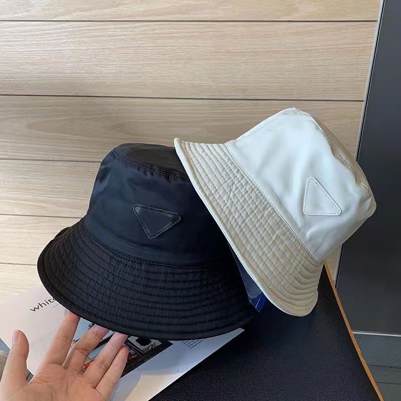 

Designers Bucket Hat Double Sided Narrow Brim Outdoor Sun Casquette Dress Fitted Hats Wide Sunscreen Cotton Fishing Beach Caps Men Basin Chapeau, White