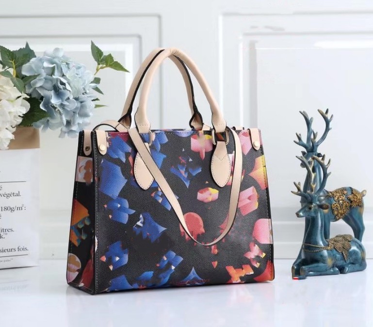 

Hot Designer handbag Luxury brand printing tote Shoulder Bags womens Dermal Crossbody bag classical Messenger bag Banquet Shopping Wedding Leisure Business, Clear