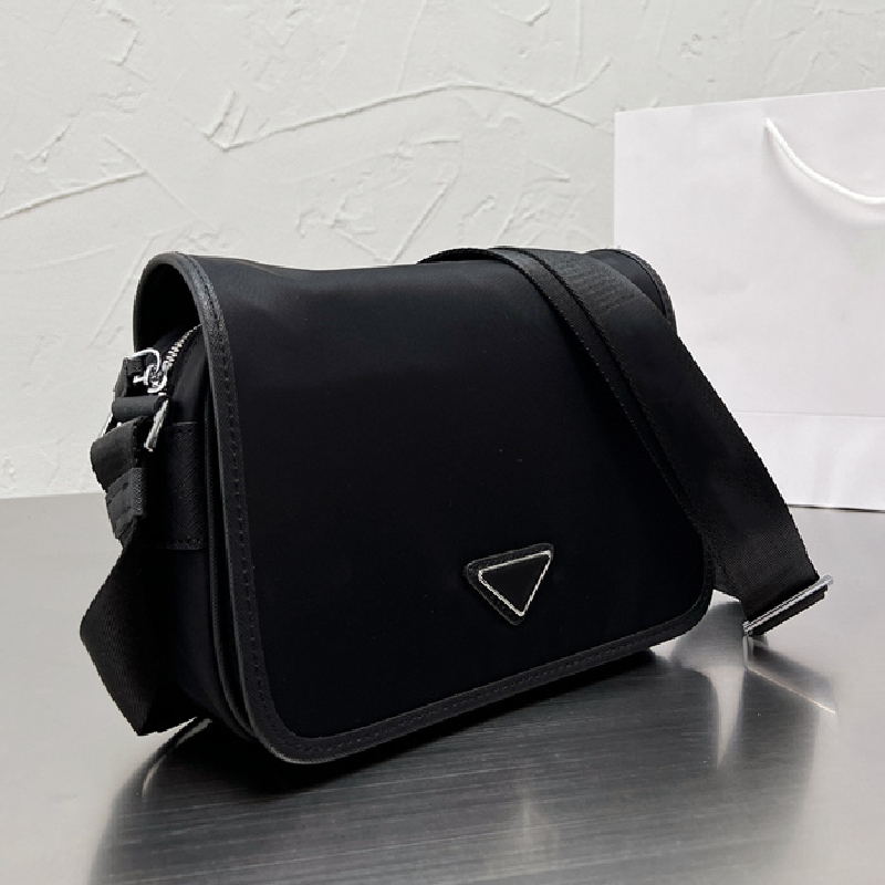 

Mens Messenger Bags Briefcase designer bags men crossobody shoulder bag nylon cross body small flaps Solid Black Triangle 5A quality 2023, Black 2(21*8*16cm)