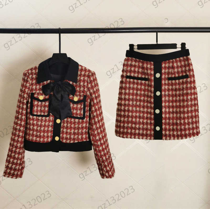 

Classic Women Two Piece Dress Logo Jacquard Lapel Bow Decorative Long Sleeve Jacket Match Elastic Waist Pocket Design Hip Skirt Two Piece Dress Fall 1970, 18