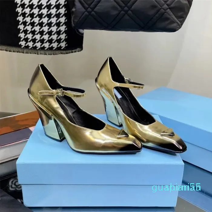 

2023-Gradient Triangle Thick Heel High-heeled Shoes Women Retro One-Button Pointed Shoes, White