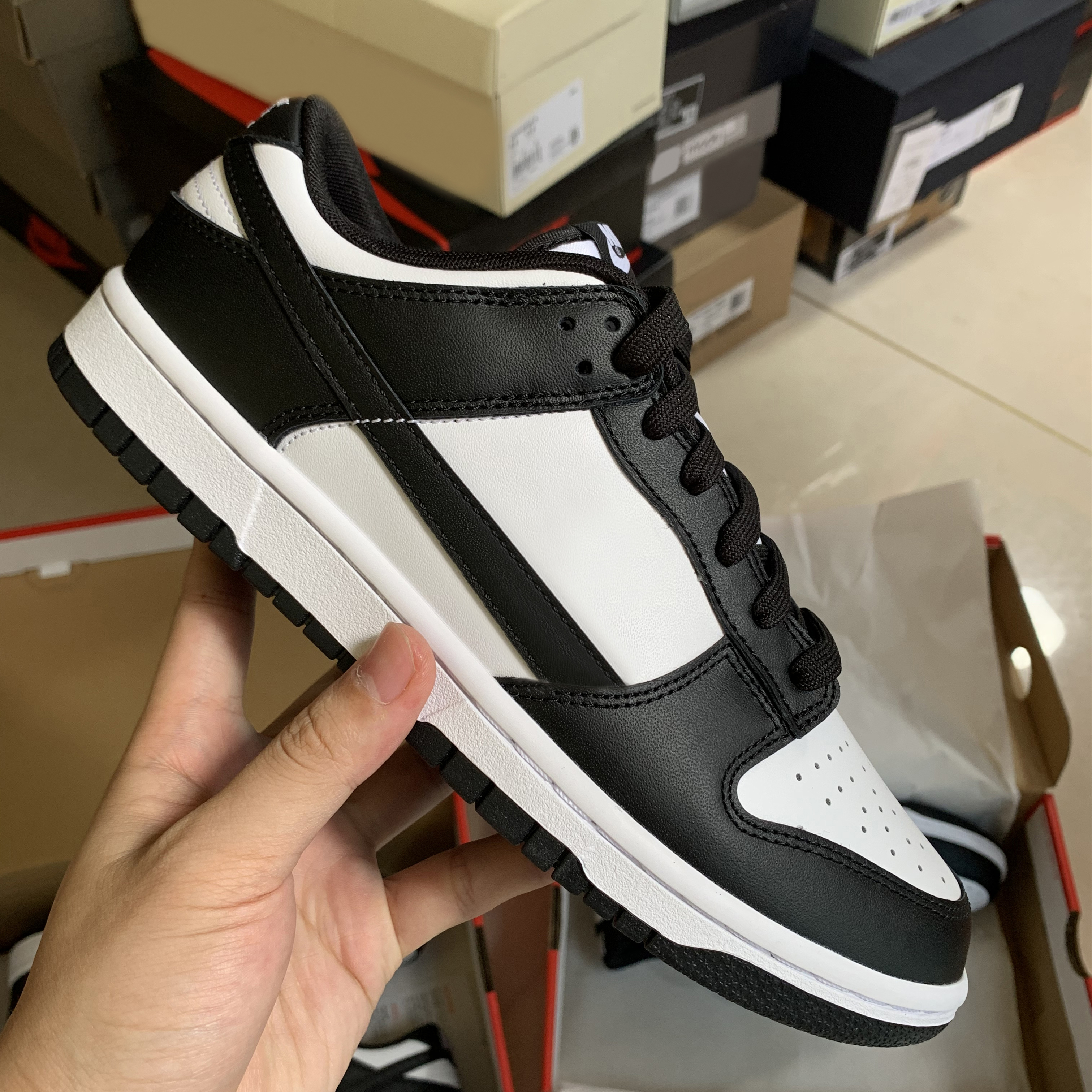 

Top Men Designer dunks Running Shoes Woman Fashion Black White Panda Leather Platform dunkes Shoe Massage Outdoor air Sports Trainers Breathable Designer Sneakers, This option is to cover the difference