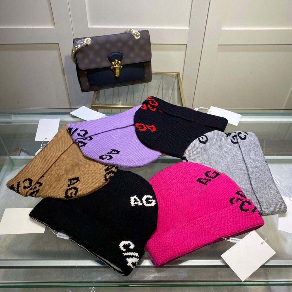 

2023 classic designer autumn winter beanie hats hot style men and women fashion universal knitted cap autumn wool outdoor warm skull balenciagas caps