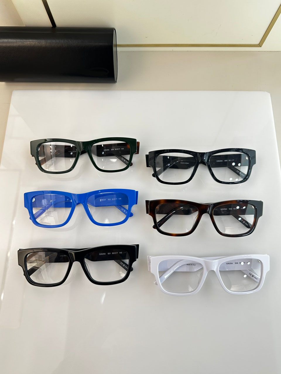 

Men and Women Eye Glasses Frames Eyeglasses Frame Clear Lens Mens Womens 0262 Latest random box