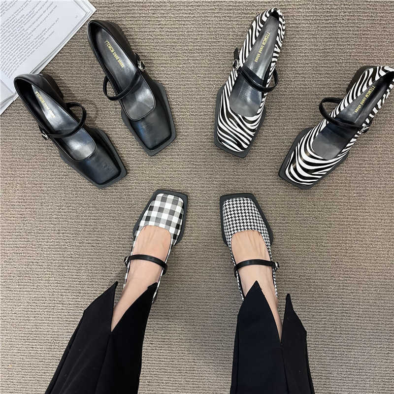 

Dress Shoes Small number of low heel with sense of design French Mary Jane Small leather shoes British style single shoes Women's, 20-266 black