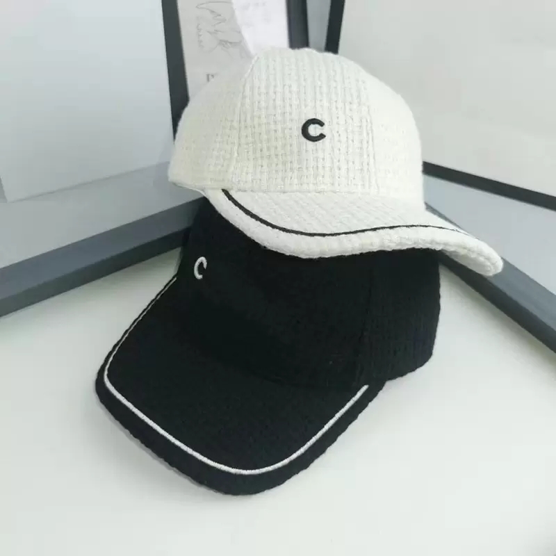 

Black And White Baseball Cap Designer Casual Unisex Couple Hat Luxury Fashion Women Men Casquette Fitted Hats Women Beanie