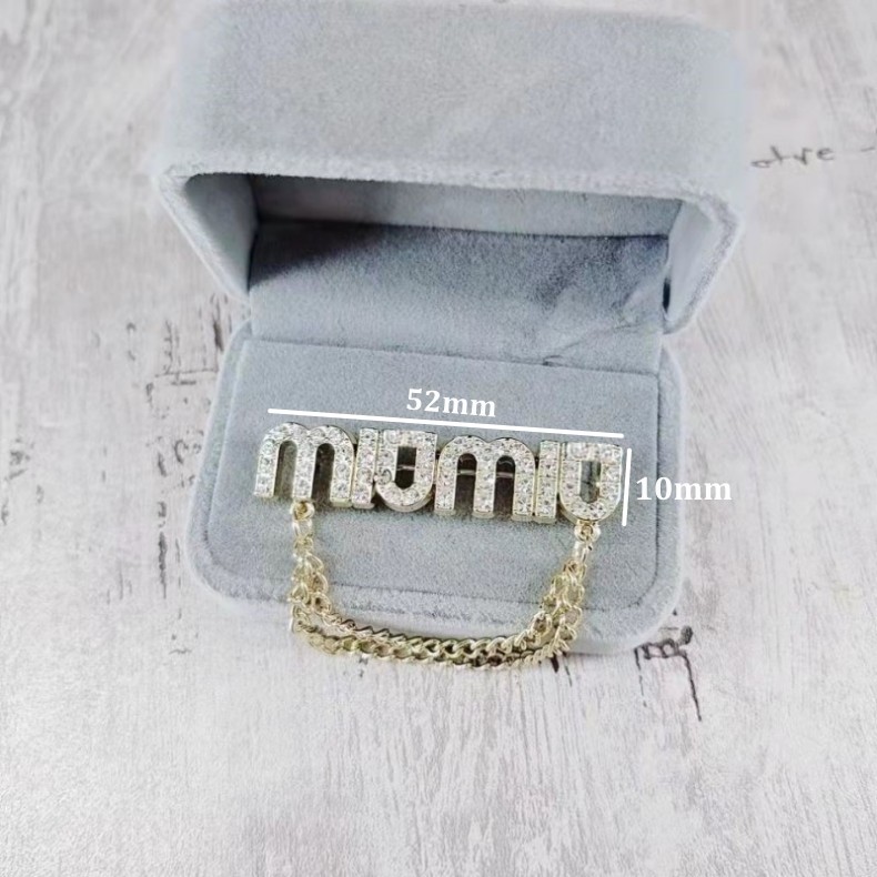 

Jewelry Badge Crystal Rhinestone Silver Gold Plated Brooches Mens Womens Designer Brooch Double Letters Broche Luxury Cord Knitting Sweater Suit Collar Pins Party