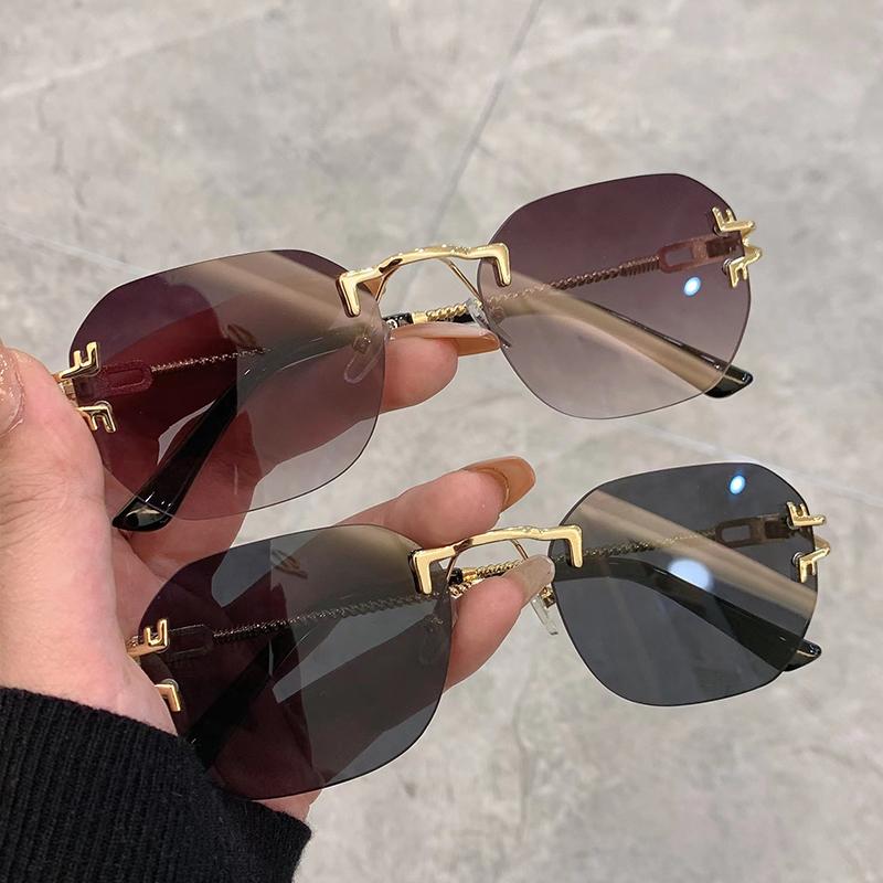 

Sunglasses Small Rimless Metal Fashion Trendy Colorful Men UV400 Eyewear Personalized Punk Shades Top Brand Male Eyeglasses
