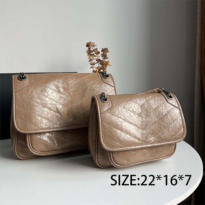 

Fashion women Luxurys Crossbody bag famous classical designer lady Cross Body Bags Handbag Purse black gold silver chain Leather V pattern Exclusive for women