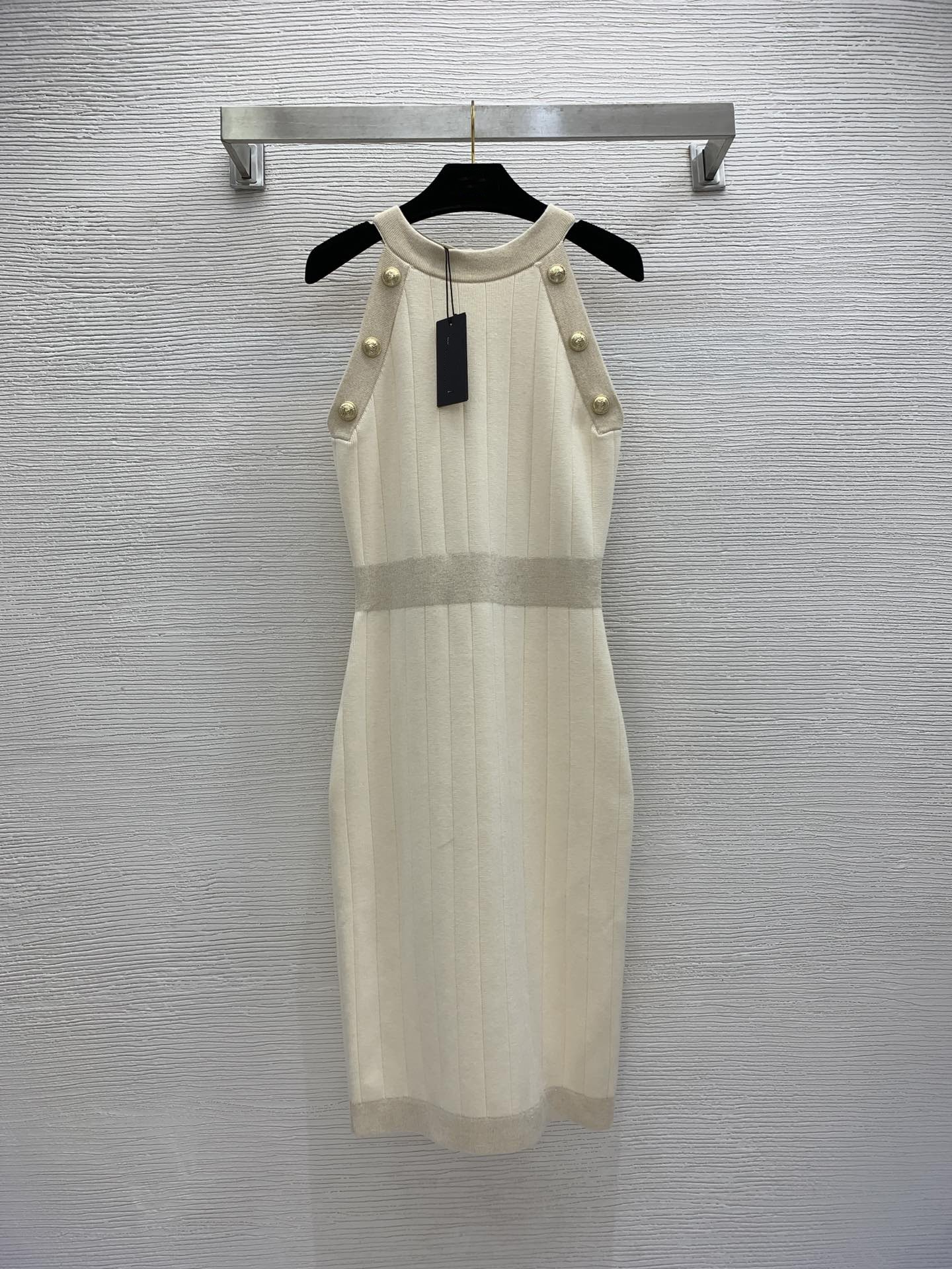 

celebrity style, high grade gold thread, bright silk blend, elastic, slim, buttocks, neck, sleeveless knitted dress, Ivory