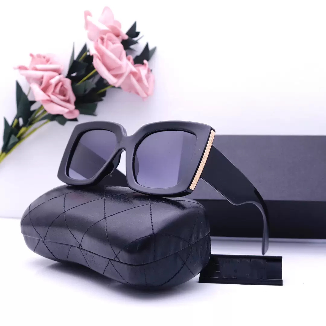 

Designer Sunglasses eyewear glasses Elegant Glasses Fashion Item For Man Woman Optional