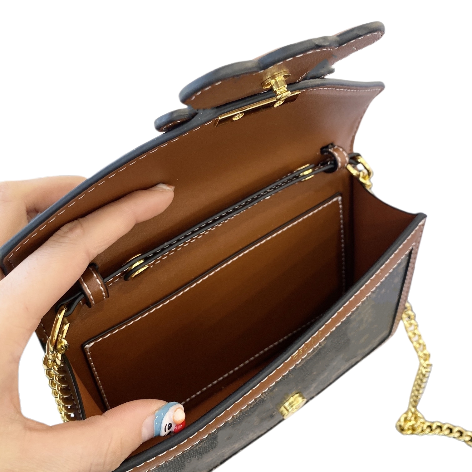 

Envelope Crossbody Bag mini handbag Designer Luxury With Featuring Iconic Signasure And Nice Overstitchiing, Red