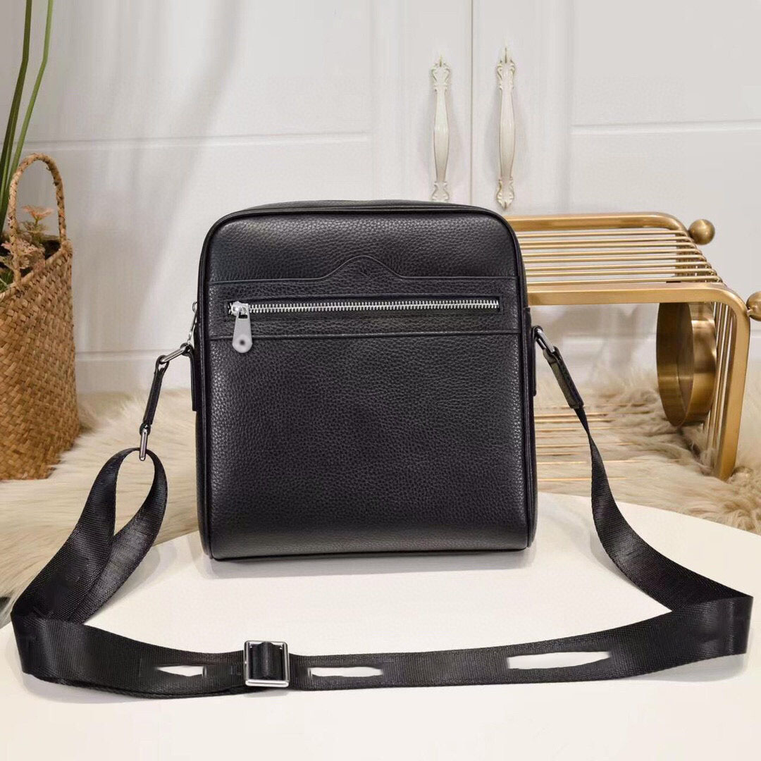 

7A designer men's bag pure black business genuine cowhide diagonal shoulder Postman bag