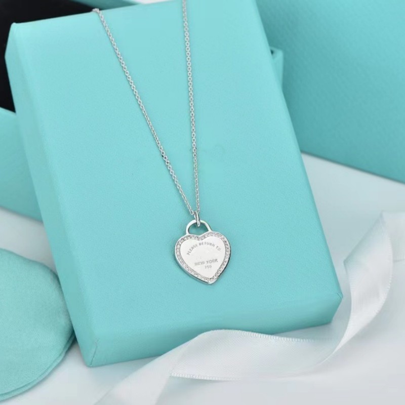 Deluxe love diamond necklace classic ladies pendant girls holiday gift 18K gold jewelry factory wholesale and retail-image-837996779