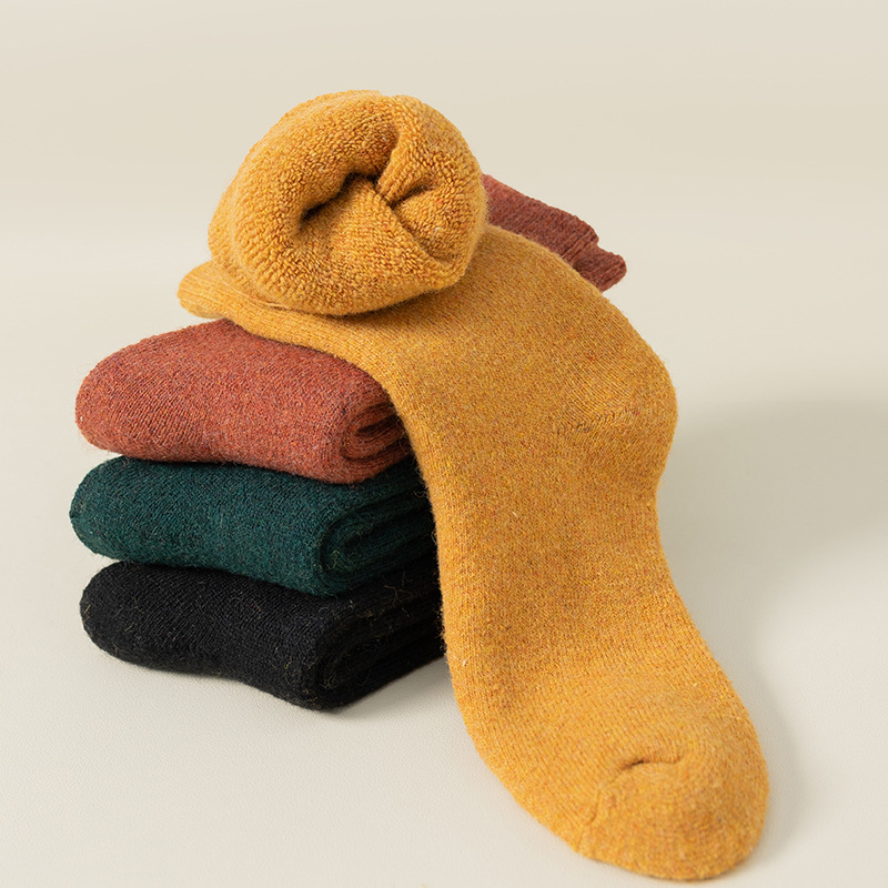 

5 Pairs Winter Thickened Wool Socks Women Solid Color Casual Mid-tube Wool Hoop Socks Men Thickened Thermal Socks Towel Socks Wholesale 1223889