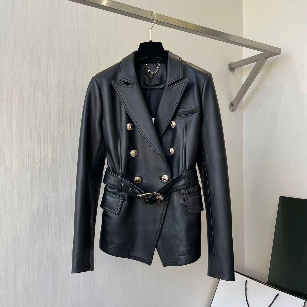 

Womens Designer Jackets Woman Short Coats Balm Autumn Spring Style Slim For Lady Genuine leather Jacket Designer Coat A210, Black