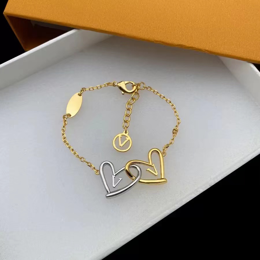 

Fashion link Necklace Designer Heart Shape Bracelet for Men and Women Jewelry