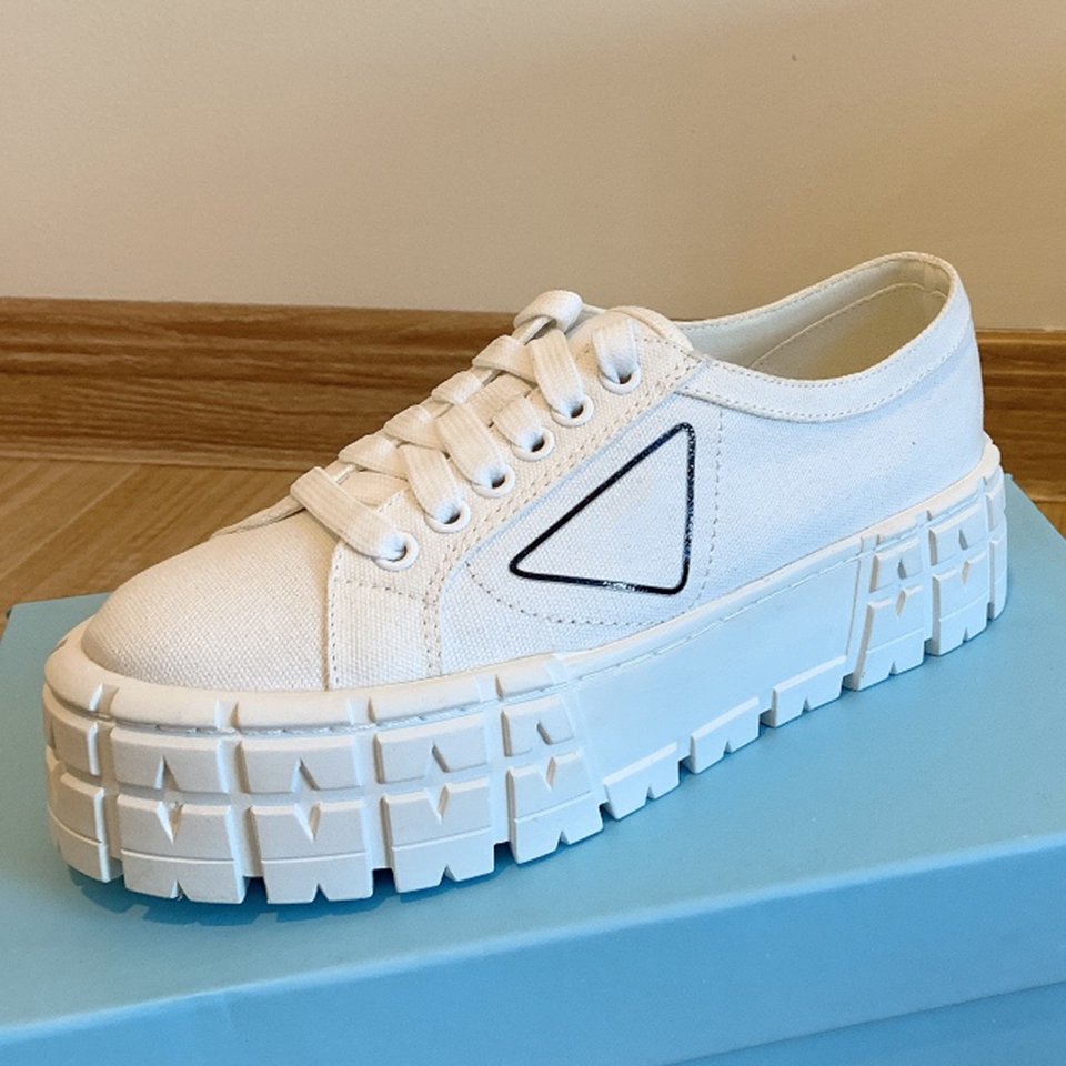 

Women designer casual shoes nylon sheet metal triangular mark luxury canvas sneaker platform trainers sneakers, White