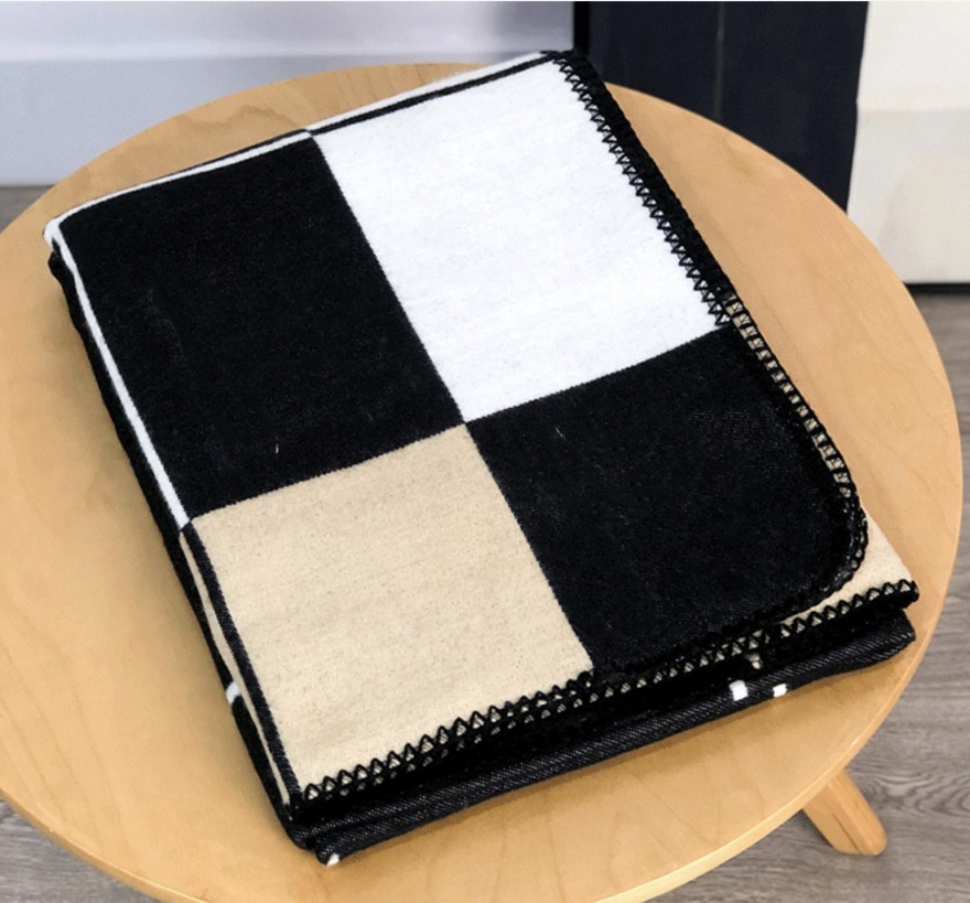 

Designe Black Blankets letter Cashmere Soft Wool Scarf Shawl Portable Warm Sofa Bed Fleece Knitted Throw H Blanket 130x180cm Spring Autumn Woman plaid and throws