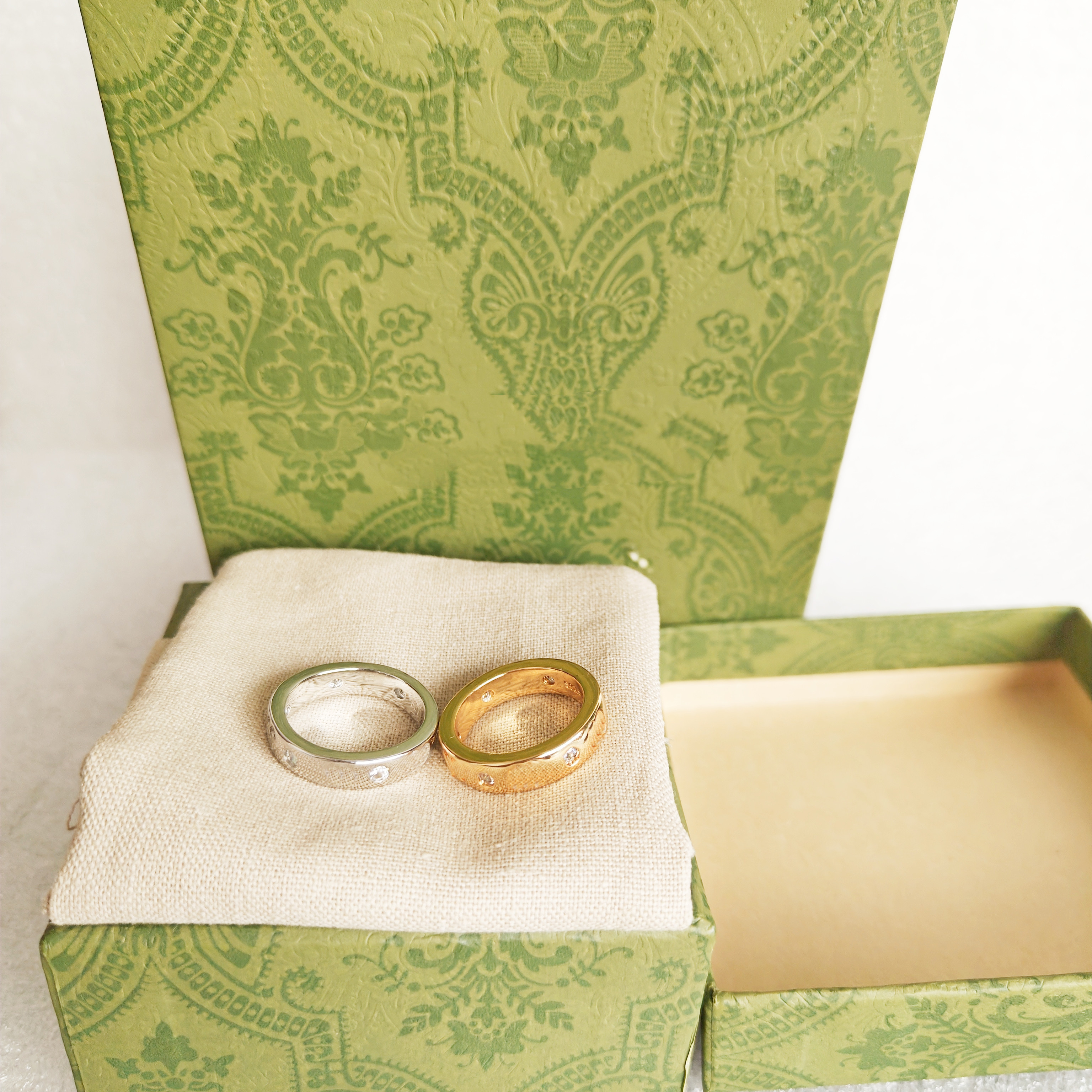 

Letter Diamond Stones Ring For Couples Lover Rings Silver plated Jewelry Supply