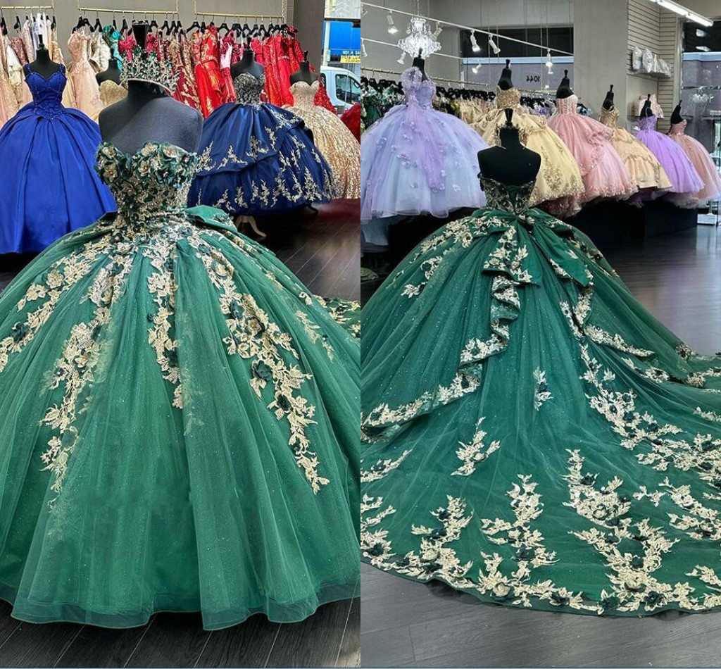 

2023 Emerald Green And Gold Applique Quinceanera Dresses Strapless Ball Gowns Long Train Hand Made Flowers Crystal Beads Pageant Sweet 16 Dress Prom Party, Chocolate