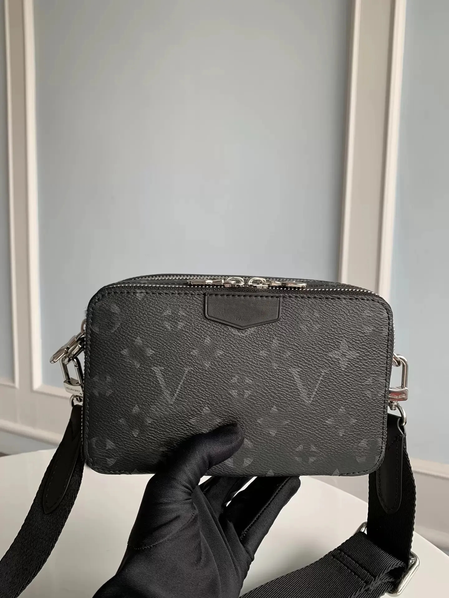 

Versatile Alpha Wearable Designer Wallet Men Bag Black PU Leather Card Slots flap huge Capacity Cross Body Shoulder Handbag Messenger Camera Purse, Black flower