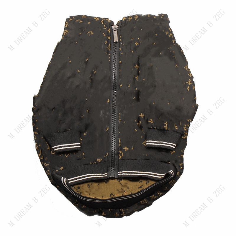 

Spring Summer Designer Dog Apparel Skirt Coat Letter L Trendy Dogs Clothes Gold Black Classical Breathable Pet Dress PS1714, In the figure