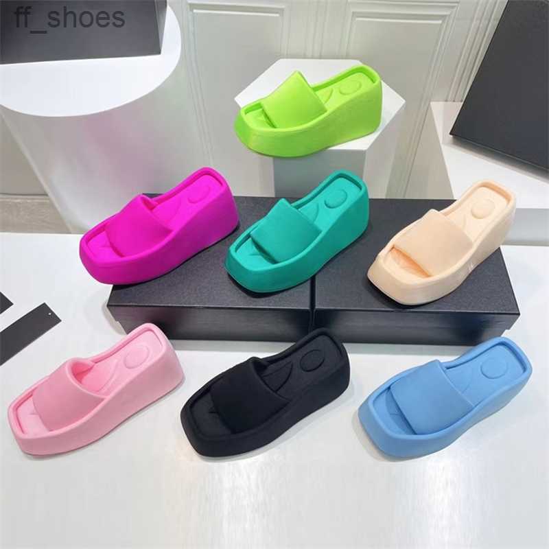 

2023 Women Designer Slippers Sandals High Quality Designers Sandal Beach Slide Fashion Shoes Platform Wedge Rainbows Summer Brands Dearfoam