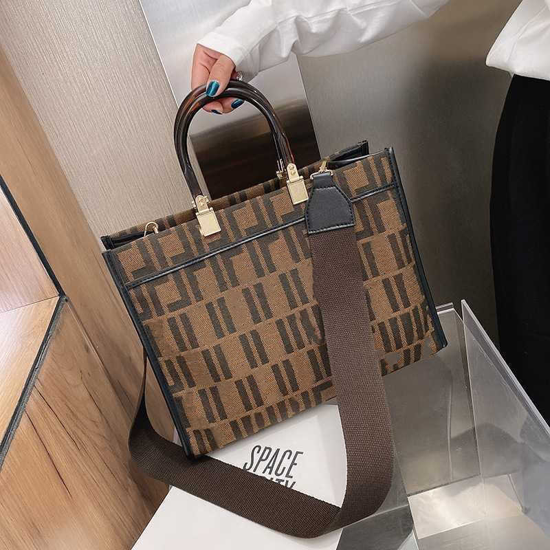

Fashion brand women's handbag Evening Bag 2023 new F designer Bag portable messenger versatile trend Tote Canvas flower shopping large handbag, 889 two brown