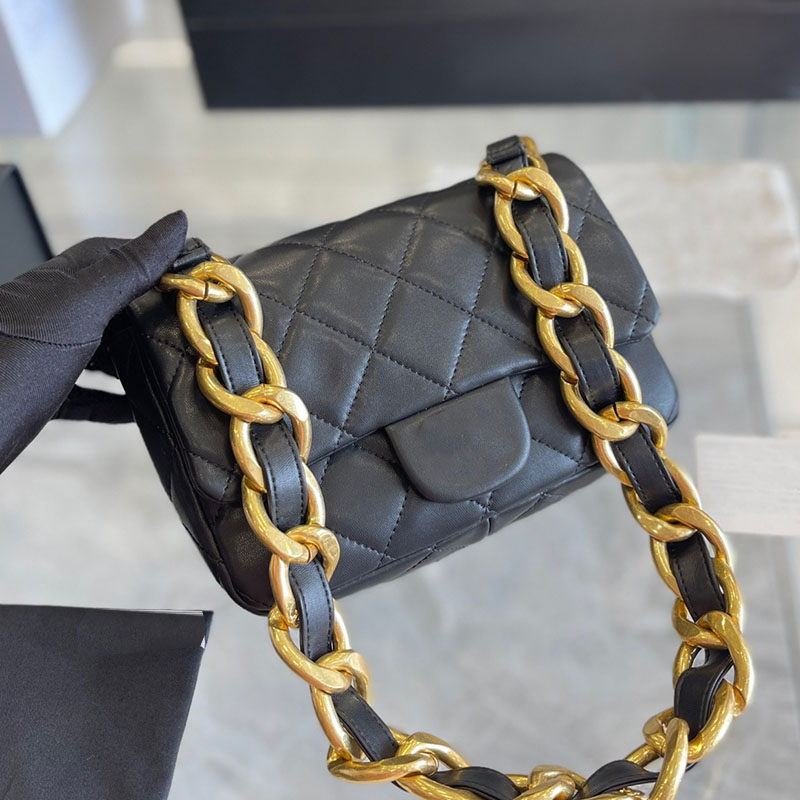 

Womens Designer Lambskin Classic Mini Flap Quilted Bags Genuine Leather With Thich Gold Metal Matelasse Chain Outdoor Fashion Trend Tote Handbags 20cm 3 Colors, Box
