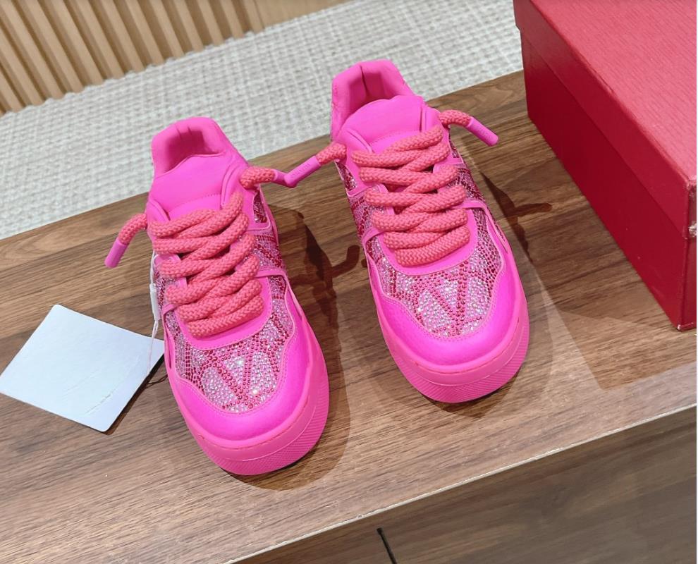 Classic V Luxury Brand Designer Shoes New Colors Customized Cowhide Shoes New Casual Shoes PP Series Barbie Pink Couple Shoes Factory Shoes-image-893760968