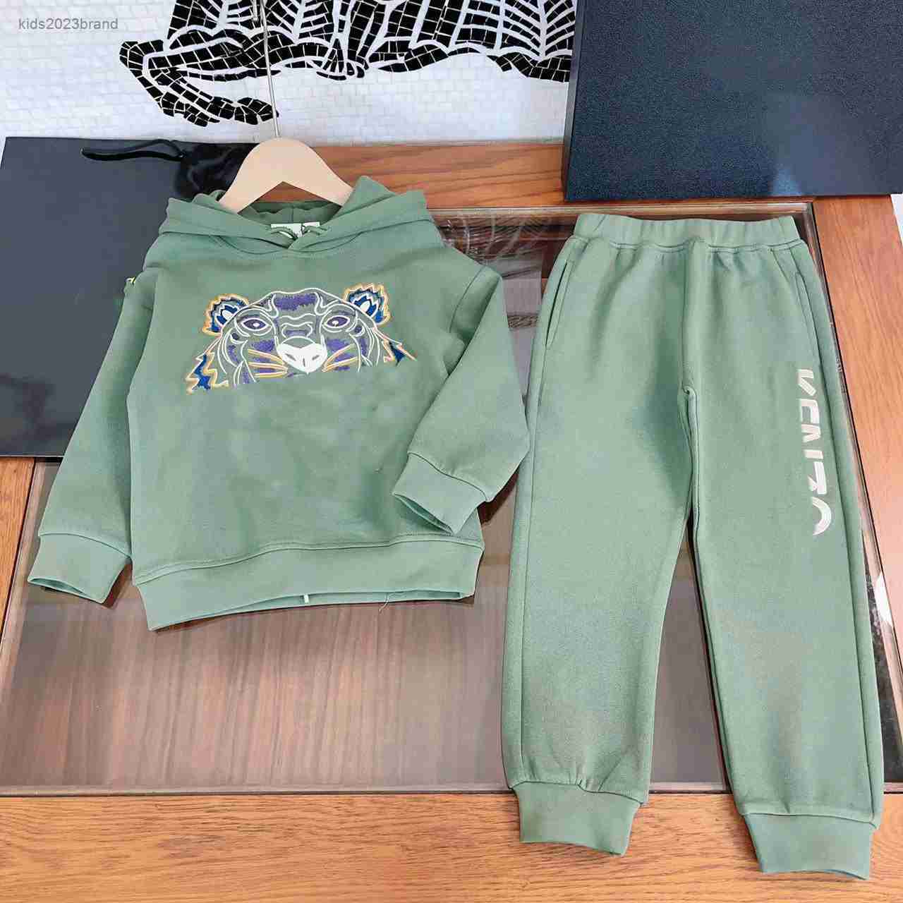 designer baby Tracksuits autumn kids Sets Size 110-160 CM 2pcs Animal colored embroidered hoodie and sports pants Aug08-image-894741691