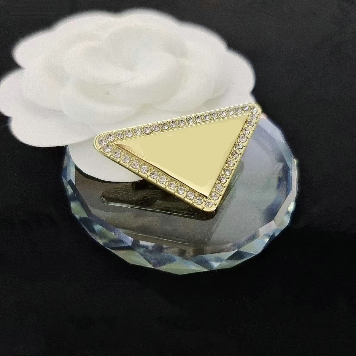 Broche de créateur Broche Triangle Brooch broches Broches en diamant pour femmes Accessoires de bijoux 20 style