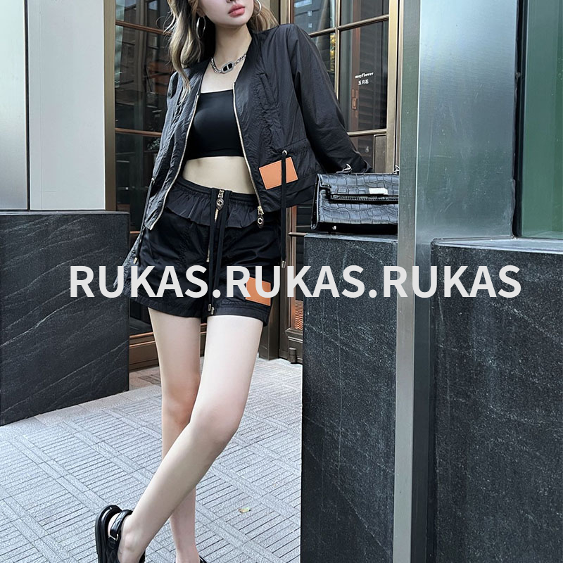 2023 leisure suit simple spring and summer new V-neck drawstring waist coat high waist flplum shorts waist slimming sports suit