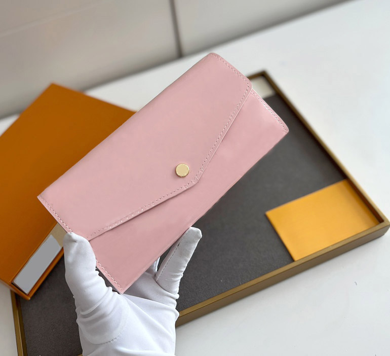 

Fashion designer wallets luxury envelope purses men women patent leather clutch Highs quality embossed monograms long slim coin card holder with original box #531a, 60531#embossed monogrames