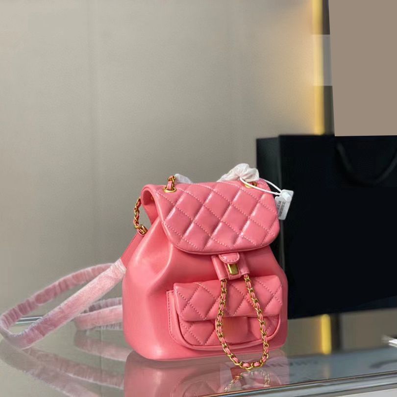 

23 c woman mini style drawstring backpack bags sheepskin vintage duma backpack bag gold hardware chain purse handbag 18 * 22 cm outdoor trend, White