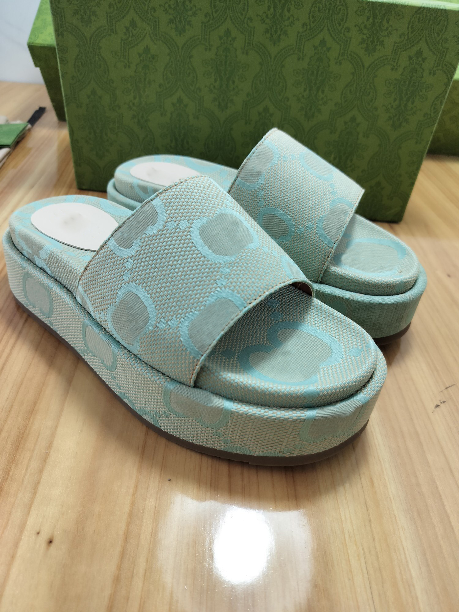 

2023 slipper womens fashion embroidered canvas designer slides slip on slippers girls 60mm Canvas covered platform sandals and dust bags big size 35-44